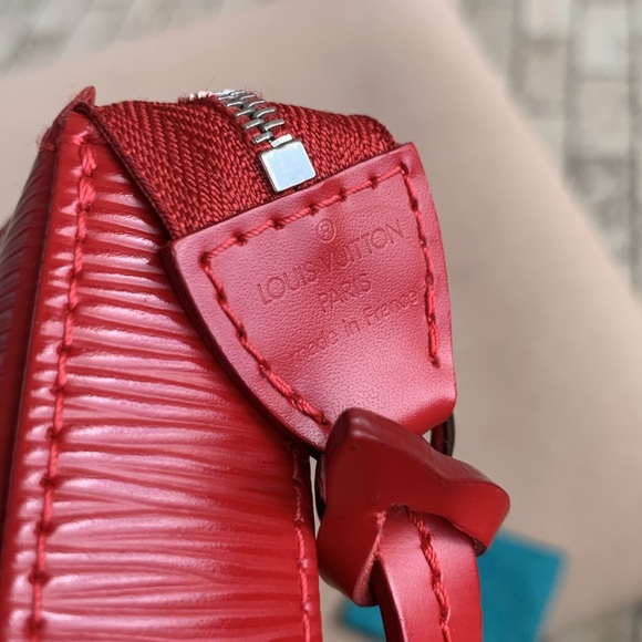 Red LV Louis Vuitton shoulder bag Pochette. - Picture 7 of 10